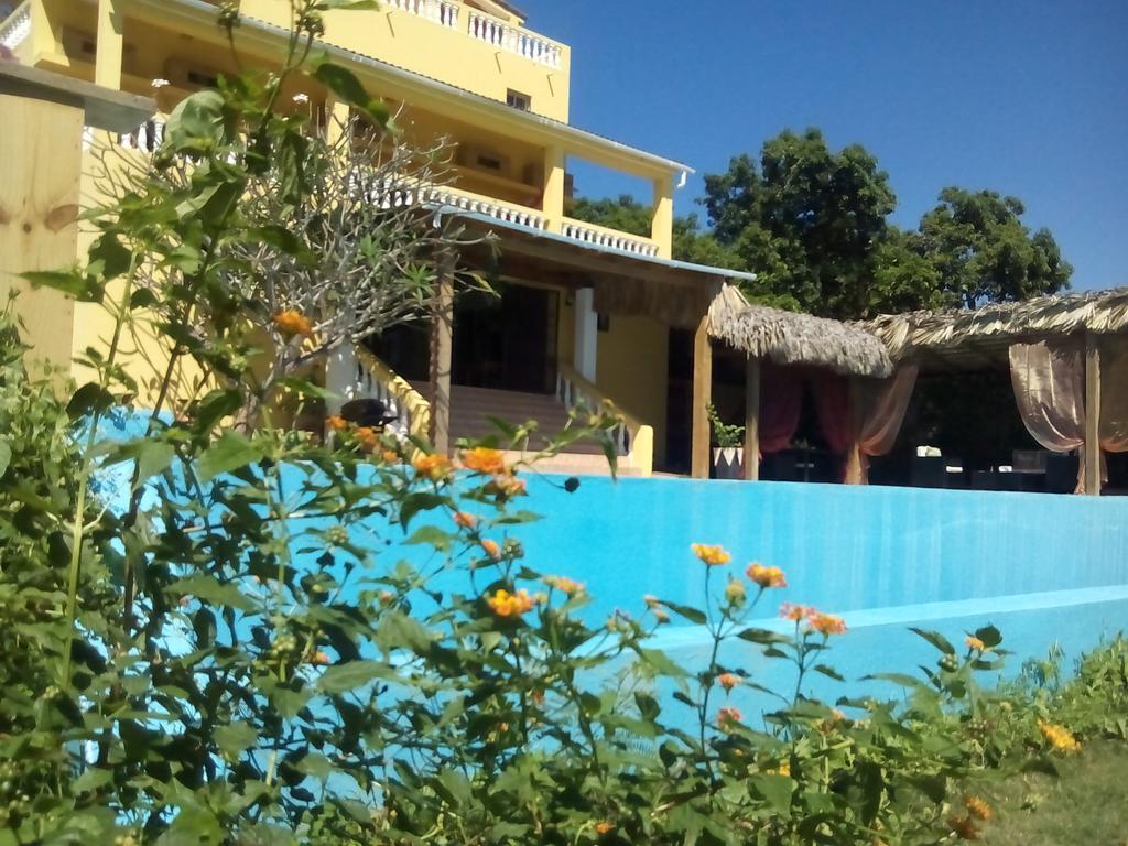 Casa Lilly Bed & Breakfast Cabarete Ngoại thất bức ảnh