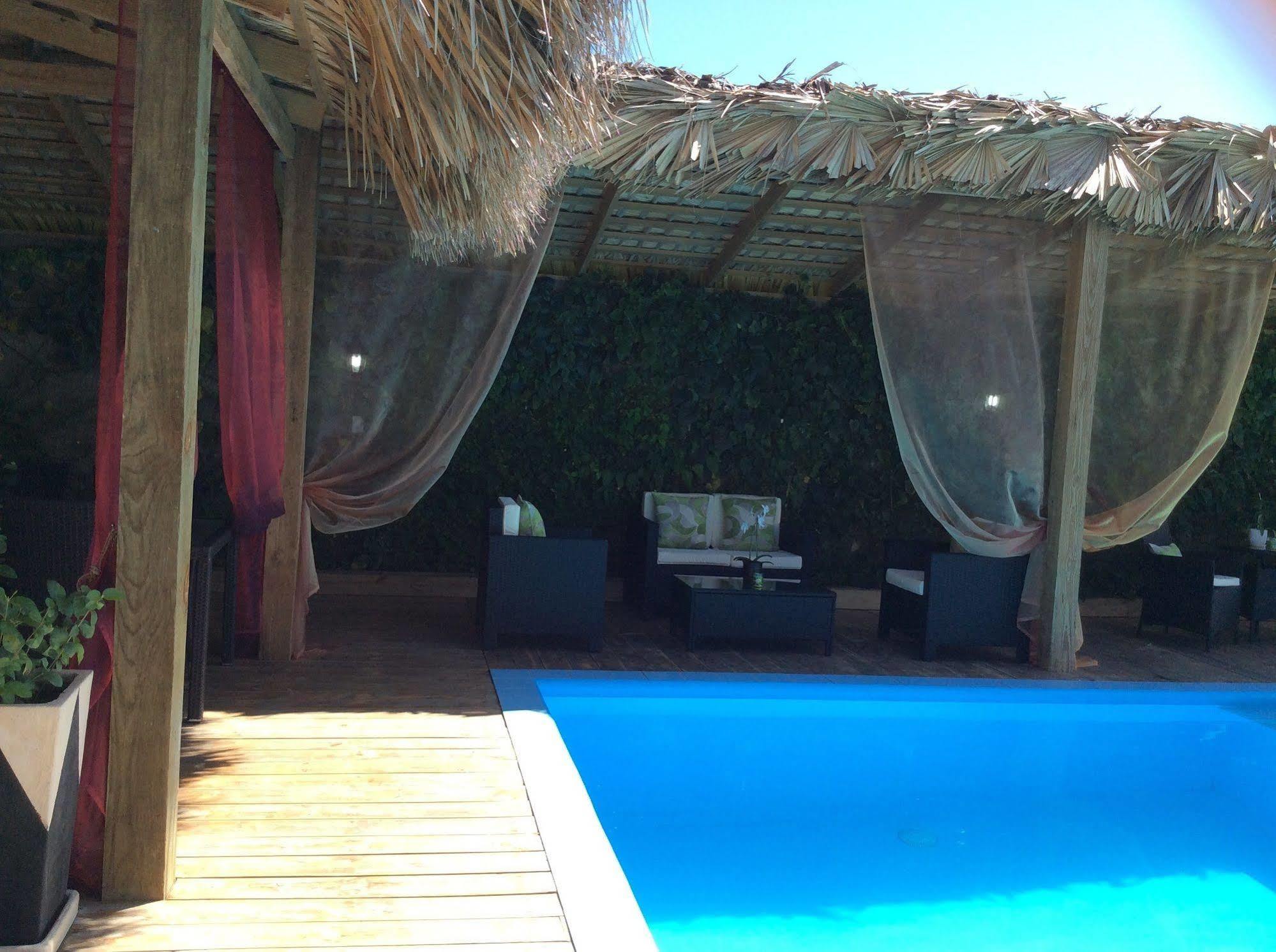 Casa Lilly Bed & Breakfast Cabarete Ngoại thất bức ảnh